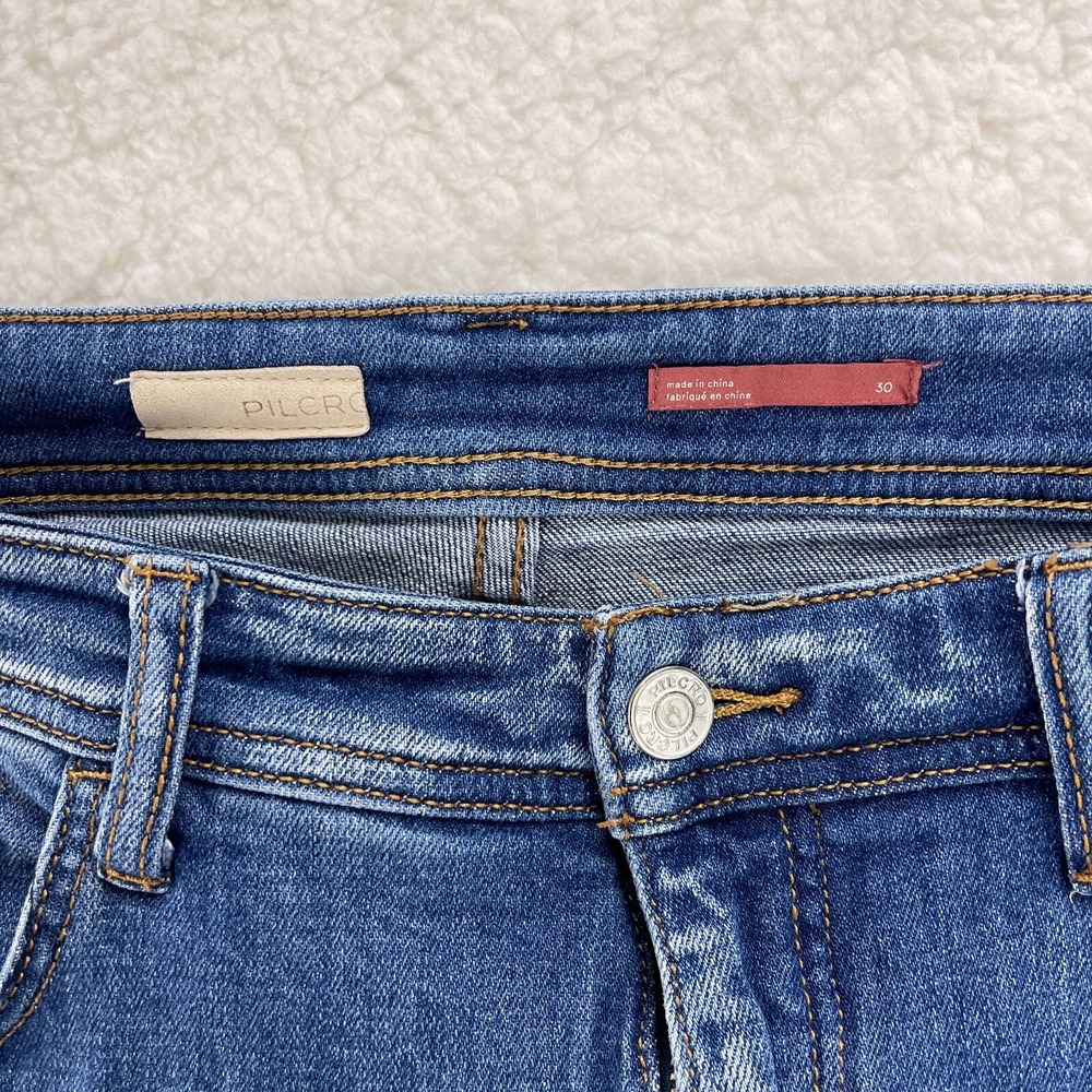 Pilcro Slim Boyfriend Crop Jeans Womens Size 30 Blue Denim Distressed Mid-Rise - Picture 13 of 16